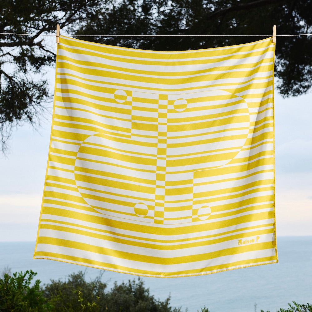 Carré en twill 100 % soie imprimé jaune et blanc 90 x 90 cm