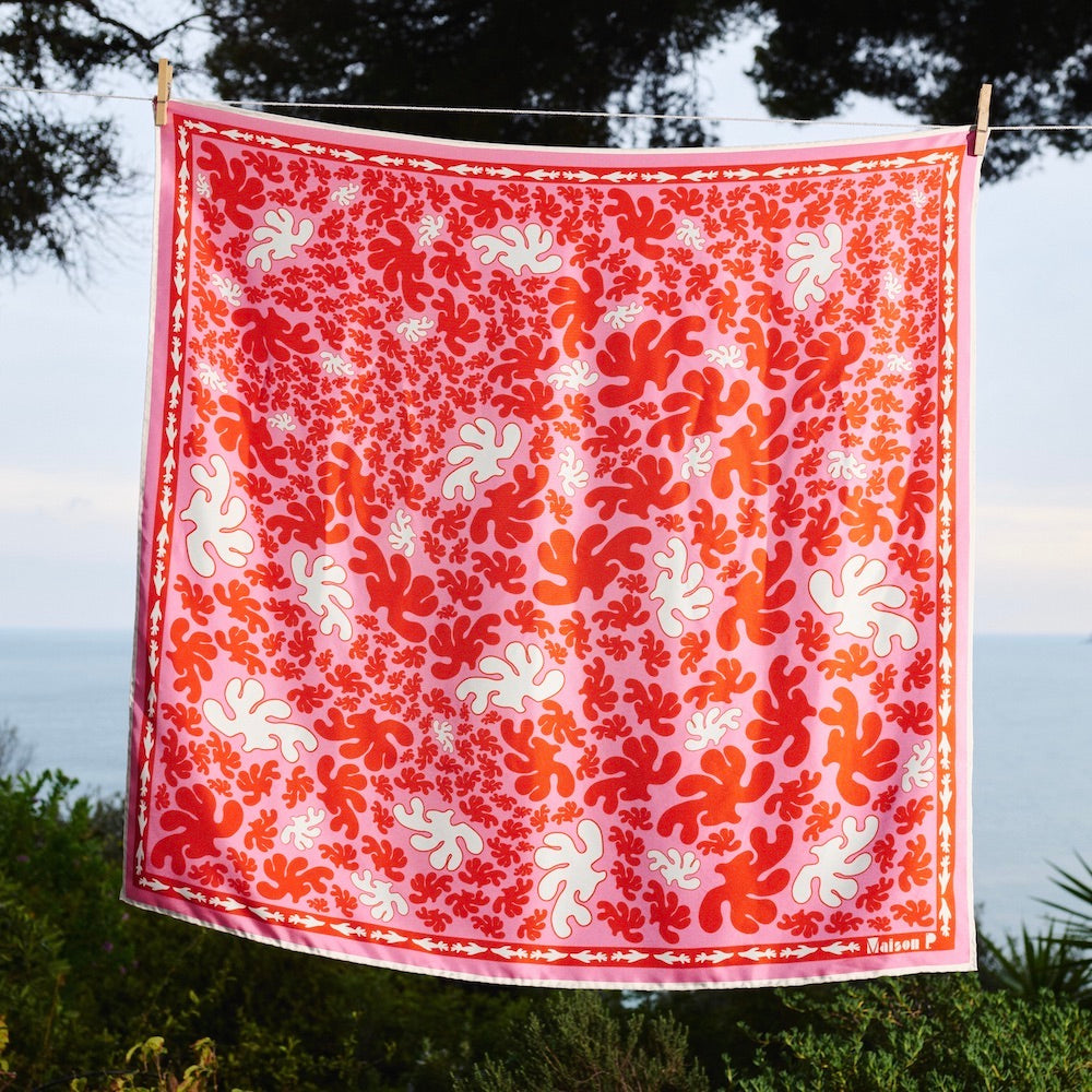Carré en twill 100 % soie imprimé rose rouge et blanc 90 x 90 cm