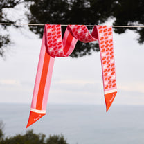 Ruban en twill 100 % soie imprimé rose rouge blanc et rayures 110 x 5,5 cm